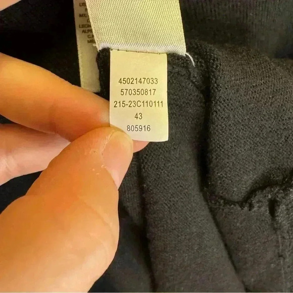 Chico’s women’s black pullover top oversized lightweight knitted v-neck size 3 - Picture 9 of 12